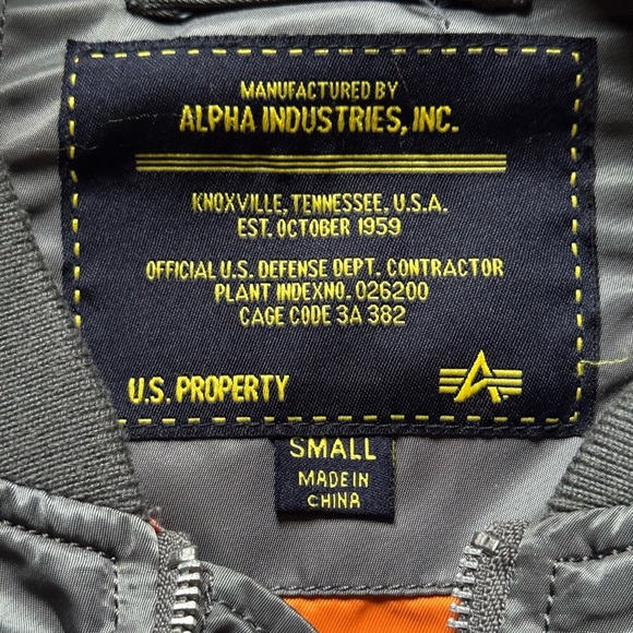 Alpha industries Grey silver NASA bomber jacket size Small - Picture 6 of 6